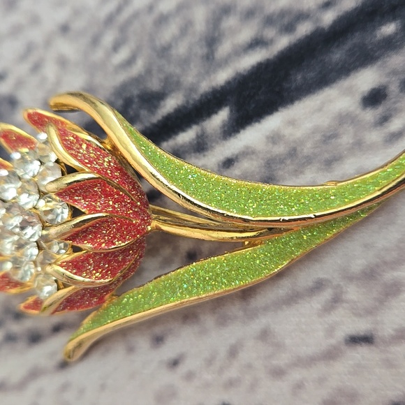 Vintage Flower Brooch - Picture 6 of 6
